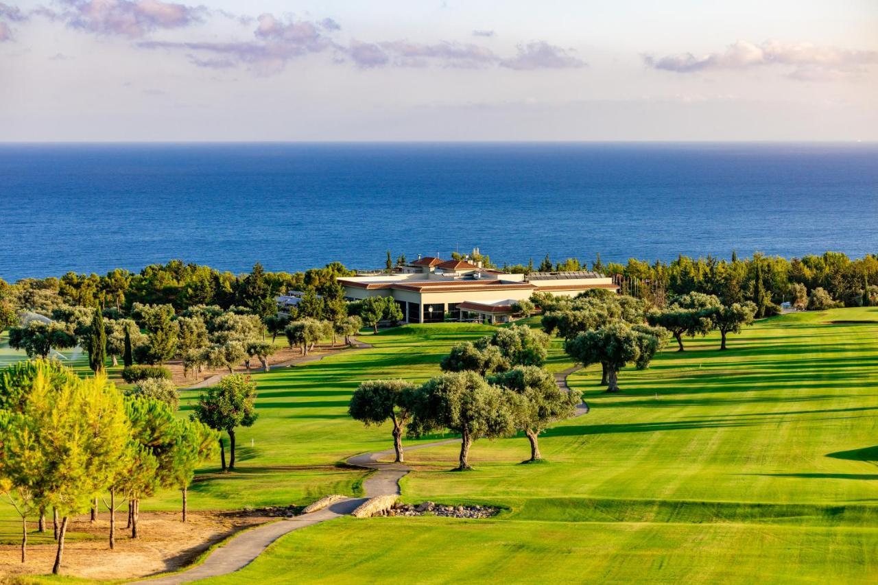 Ξενοδοχείο Korineum Golf & 4*